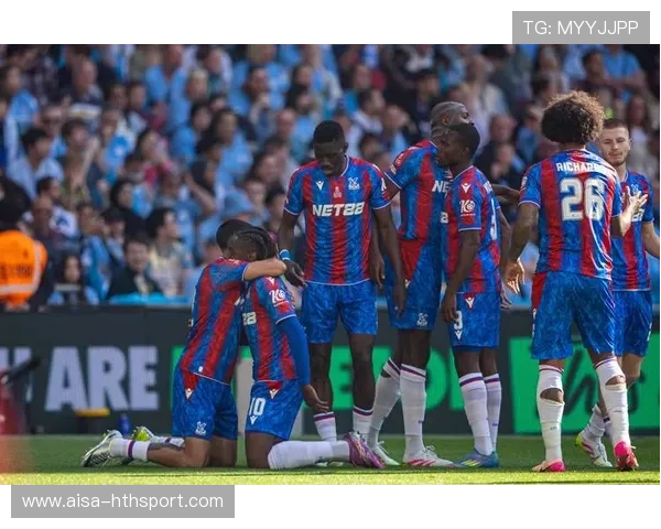 英超：桑德兰1-1埃弗顿 争议判罚引热议，桑德兰英甲