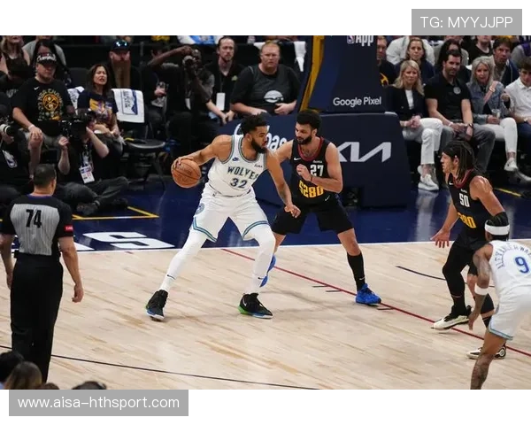 唐斯篮下连续补篮得手，森林狼仅凭内线取胜