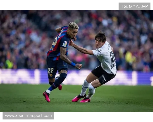 拉菲尼亚角球助攻巴萨完成绝杀